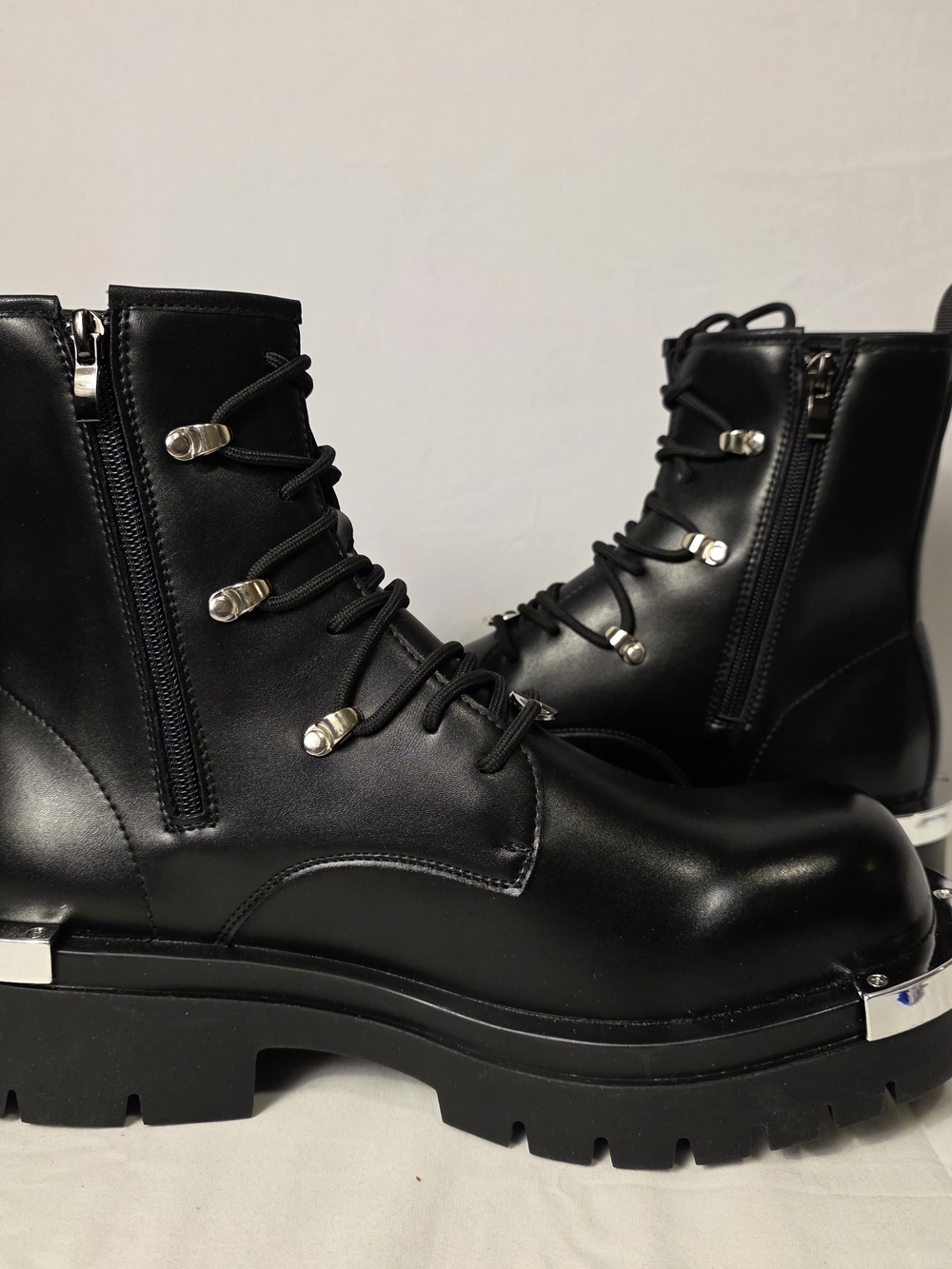 Men's Black Combat Biker Boot With Chrome Accent Size 11 Unbranded - Picture 7 of 16